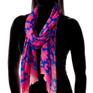 Vera Bradley Art Poppies Soft Fringe Scarf NWT